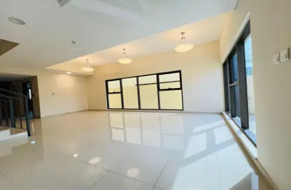 Villa - 3 Bedrooms - 4 Bathrooms for rent in District 13 - Jumeirah Village Circle - Dubai