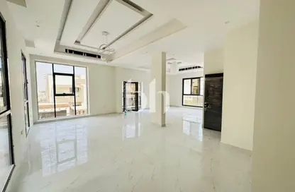 فيلا - 7 غرف نوم - 8 حمامات للبيع في الزاهية - عجمان