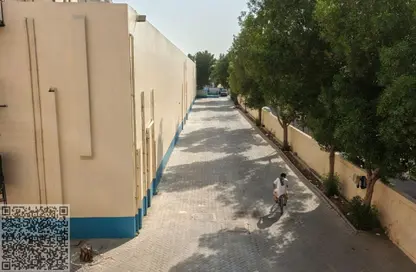 سكن عمال - استوديو - 8 حمامات للايجار في المنطقة الصناعية رقم 12 - المنطقة الصناعية بالشارقة - الشارقة سكن عمال - استوديو - 8 حمامات للايجار في المنطقة الصناعية رقم 12 - المنطقة الصناعية بالشارقة - الشارقة