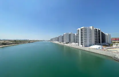 Apartment - Studio - 1 Bathroom for rent in Waters Edge - Yas Island - Abu Dhabi