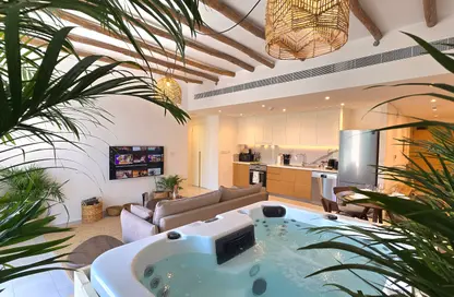 Apartment - 1 Bedroom - 1 Bathroom for rent in La Vie - Jumeirah Beach Residence - Dubai