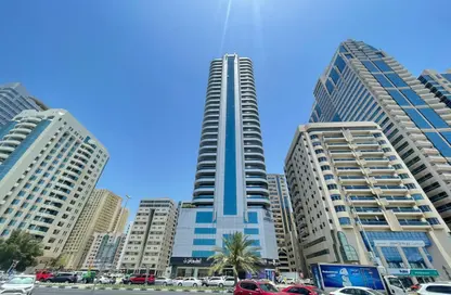 Apartment - 3 Bedrooms - 4 Bathrooms for rent in Lake Tower - Al Majaz 1 - Al Majaz - Sharjah