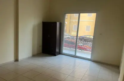 Apartment - 1 Bedroom - 2 Bathrooms for rent in Building IC1-EMR-06 - Emirates Cluster - International City - Dubai