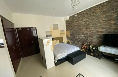 Apartment - 1 Bathroom for sale in DEC Tower 2 - DEC Towers - Dubai Marina - Dubai