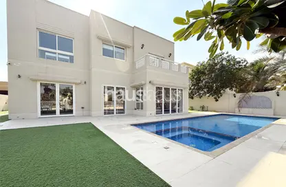 Villa - 6 Bedrooms - 6 Bathrooms for rent in Meadows 8 - Meadows - Dubai