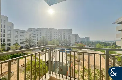 Apartment - 3 Bedrooms - 3 Bathrooms for rent in Zahra Apartments 1A - Zahra Apartments - Town Square - Dubai