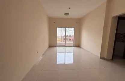 Apartment - 2 Bedrooms - 2 Bathrooms for rent in Al Noor Tower - Al Majaz 3 - Al Majaz - Sharjah