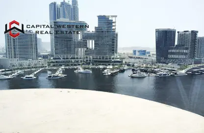 مكتب - استوديو للايجار في B2B  برج - الخليج التجاري - دبي