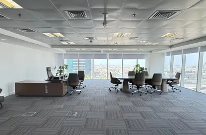 مكتب - استوديو - 2 حمامات للايجار في ون باي امنيات - الخليج التجاري - دبي