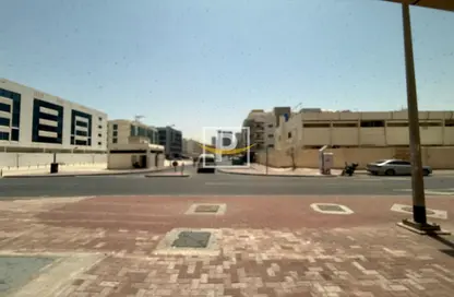 محل - استوديو للايجار في مبني الضيافة - البدع - دبي