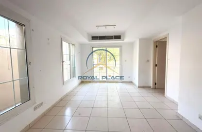 Villa - 2 Bedrooms - 3 Bathrooms for rent in Springs 11 - The Springs - Dubai