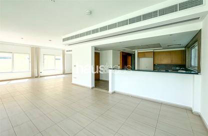 Villa - 4 Bedrooms - 4 Bathrooms for rent in Legacy - Jumeirah Park - Dubai