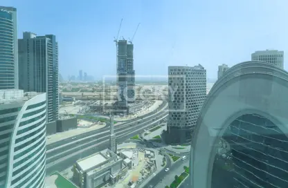 مكتب - استوديو للايجار في B2B  برج - الخليج التجاري - دبي