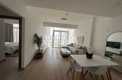 Apartment - 1 Bedroom - 1 Bathroom for rent in Bloom Towers B - Bloom Towers - Jumeirah Village Circle - Dubai