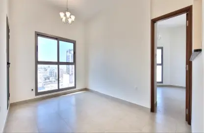 Apartment - 1 Bedroom - 2 Bathrooms for rent in Jumeirah Garden City - Al Satwa - Dubai