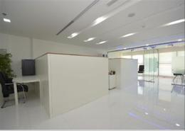 مكتب - 1 حمام للكراء في البرج الفضي - الخليج التجاري - دبي