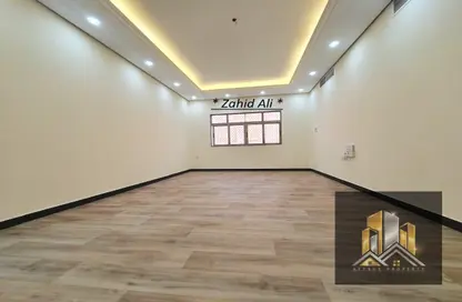 شقة - 3 غرف نوم - 2 حمامات للايجار في مجمع فيلات - مدينة خليفة - أبوظبي