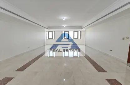 Apartment - 4 Bedrooms - 5 Bathrooms for rent in Sama Tower - Electra Street - Abu Dhabi