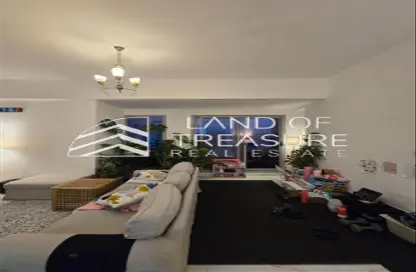 Apartment - 2 Bedrooms - 2 Bathrooms for rent in 5th Avenue - Al Furjan - Dubai