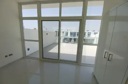 Villa - 3 Bedrooms - 5 Bathrooms for rent in Centaury - The Roots DAMAC Hills 2 - Damac Hills 2 - Dubai