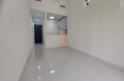 Apartment - 1 Bathroom for rent in Valencia Park - Jumeirah Village Circle - Dubai
