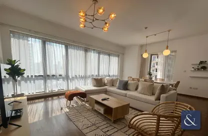 Living Room image for: Apartment - 2 Bedrooms - 3 Bathrooms for rent in South Ridge 5 - South Ridge - Downtown Dubai - Dubai, Image 1