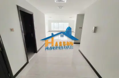 Apartment - 4 Bedrooms - 5 Bathrooms for rent in Al Ferasa Tower - Al Majaz 1 - Al Majaz - Sharjah