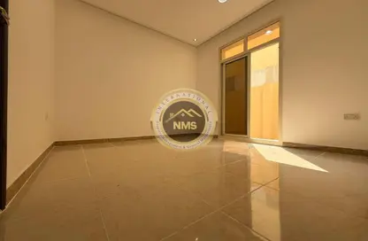 شقة - غرفة نوم - 1 حمام للايجار في المشرف - أبوظبي شقة - غرفة نوم - 1 حمام للايجار في المشرف - أبوظبي