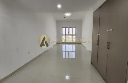 Apartment - 1 Bathroom for rent in Spanish Tower - Dubai Sports City - Dubai