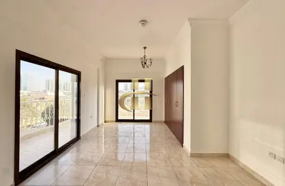 شقة - 2 غرف نوم - 2 حمامات للايجار في بناية لولينا - الضاحية 12 - قرية الجميرا سركل - دبي شقة - 2 غرف نوم - 2 حمامات للايجار في بناية لولينا - الضاحية 12 - قرية الجميرا سركل - دبي