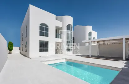 Villa - 4 Bedrooms - 4 Bathrooms for rent in Umm Suqeim 2 Villas - Umm Suqeim 2 - Umm Suqeim - Dubai