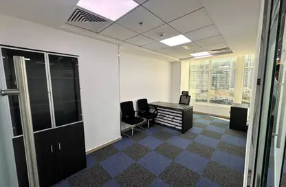 مكتب - استوديو - 2 حمامات للايجار في برج كلوفر - الخليج التجاري - دبي