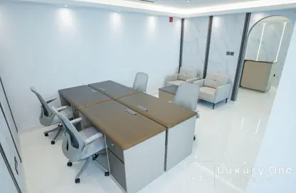 Office Space - Studio - 1 Bathroom for rent in Business Tower - Business Bay - Dubai