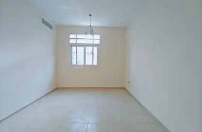 شقة - 2 غرف نوم - 2 حمامات للايجار في مجمع مويلح - تجارية مويلح - الشارقة شقة - 2 غرف نوم - 2 حمامات للايجار في مجمع مويلح - تجارية مويلح - الشارقة