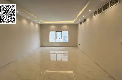 شقة - 2 غرف نوم - 2 حمامات للايجار في مساكن كورنيش عجمان - طريق كورنيش عجمان - عجمان