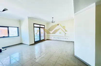 Apartment - 3 Bedrooms - 3 Bathrooms for rent in Al Raffa - Bur Dubai - Dubai
