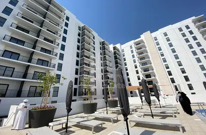 Apartment - 3 Bedrooms - 4 Bathrooms for sale in Waters Edge - Yas Island - Abu Dhabi
