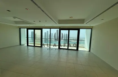 Apartment - 3 Bedrooms - 5 Bathrooms for rent in Al Khan Corniche - Al Khan - Sharjah