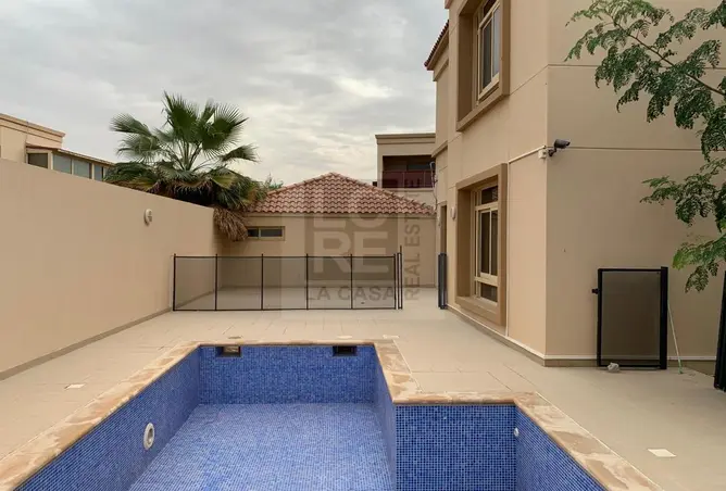Villa - 5 Bedrooms - 7 Bathrooms for sale in Narjis - Al Raha Golf Gardens - Abu Dhabi