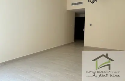 شقة - 2 غرف نوم - 2 حمامات للايجار في مجمع مويلح - تجارية مويلح - الشارقة
