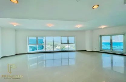Apartment - 4 Bedrooms - 4 Bathrooms for rent in Al Sahel Tower 2 - Al Sahel Towers - Corniche Road - Abu Dhabi