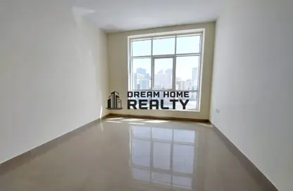 Apartment - 2 Bedrooms - 2 Bathrooms for rent in Al Thani Building - Al Khan - Sharjah