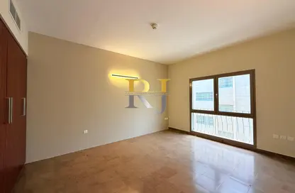 Apartment - Studio - 1 Bathroom for rent in Mankhool - Bur Dubai - Dubai