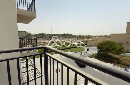 Apartment - 2 Bedrooms - 2 Bathrooms for sale in Hayat Boulevard-2A - Hayat Boulevard - Town Square - Dubai