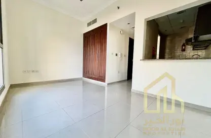 Apartment - Studio - 1 Bathroom for rent in Al Barsha 1 - Al Barsha - Dubai