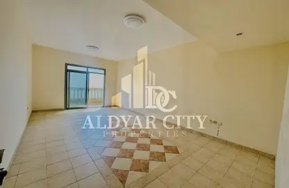 شقة - 2 غرف نوم - 2 حمامات للايجار في برج النعيمية 1 - أبراج النعيمية - النعيمية - عجمان