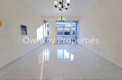 شقة - 2 غرف نوم - 3 حمامات للايجار في الفجر كومبلكس - عود ميثاء - بر دبي - دبي