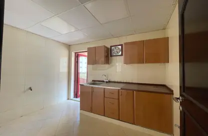 Apartment - 2 Bedrooms - 2 Bathrooms for rent in Al Khan - Sharjah