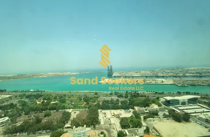 Apartment - 3 Bedrooms - 4 Bathrooms for rent in Silver Wave Tower - Al Mina - Abu Dhabi