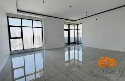 Apartment - 3 Bedrooms - 5 Bathrooms for rent in Green Lakes Towers - JLT Cluster S - Jumeirah Lake Towers - Dubai